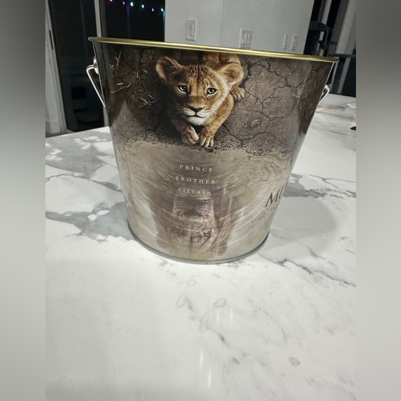 Disney Mufasa The Lion King Popcorn Tin Bucket - Picture 2 of 5